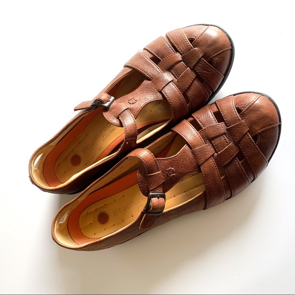 structured clarks sandals